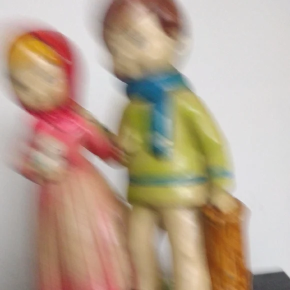 Vintage Boy & Girl BERMAN & ANDERSON INC. Figurine - Picture 7 of 14